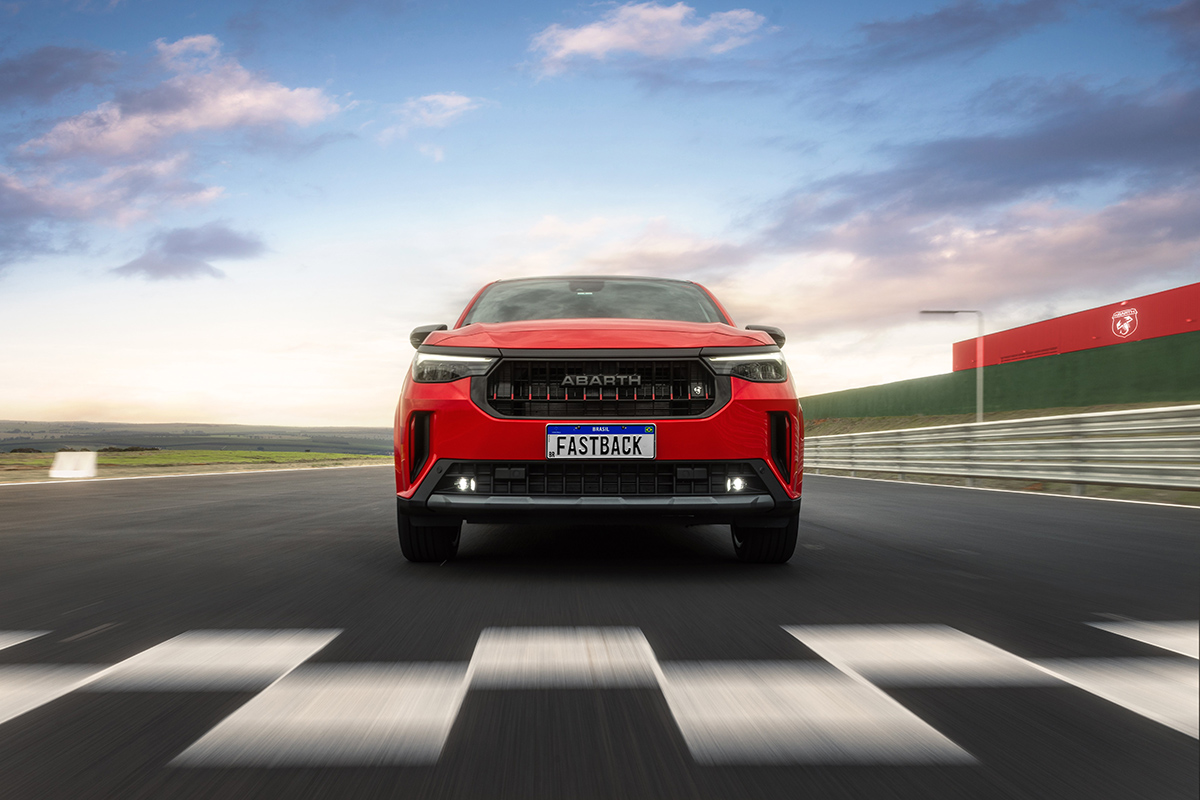 Copia de Fiat_Fastback_Abarth_My26_001