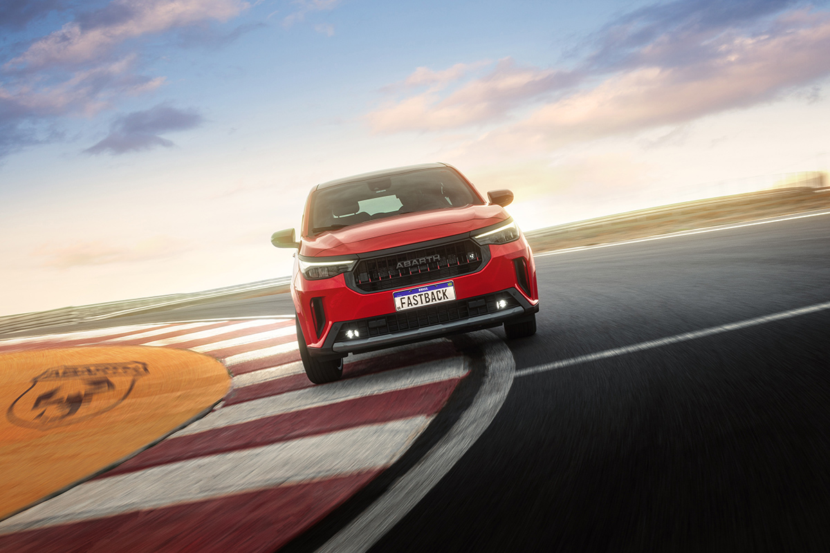 Copia de Fiat_Fastback_Abarth_My26_003