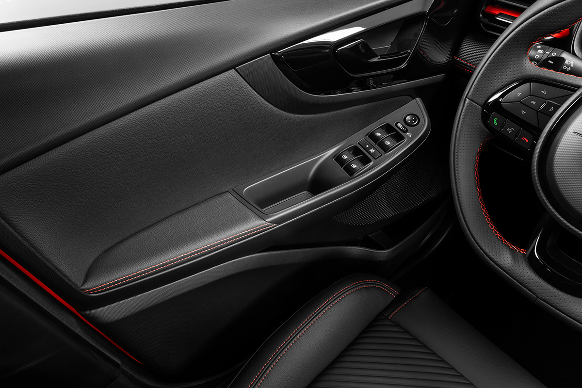Copia de Fiat_Fastback_Abarth_My26_037
