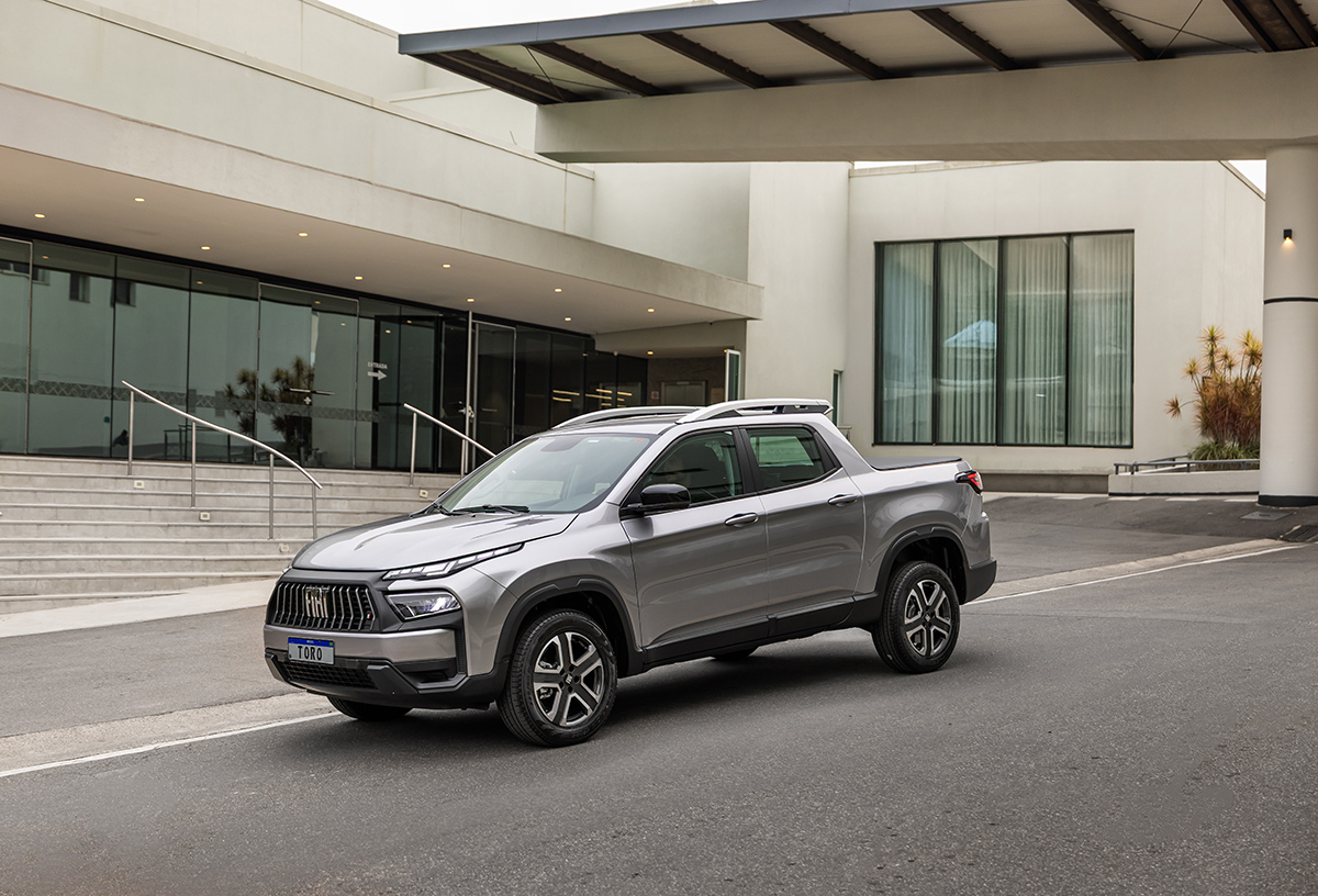 Copia de Fiat_Toro_Freedom_My26_001